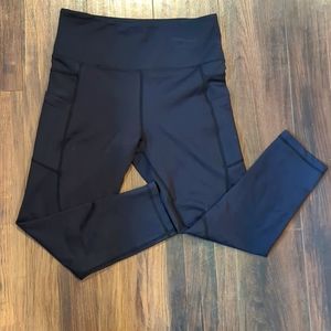 Zyia light n tight crop leggings